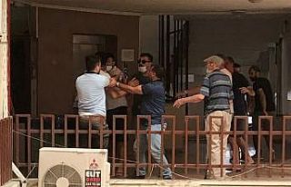 Noterde anlaşamayan taraflar tekmeli yumruklu kavga...