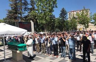 Odasında rahatsızlanarak hayatını kaybeden müdür...