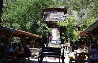 Olimpos ve Adrasan’da bayram hareketliliği