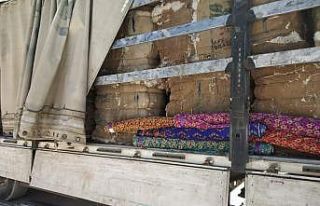 Pamuk balyalarının arasına gizlenen kumaş gümrüğe...