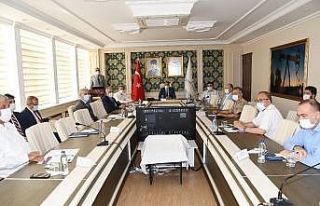 Pandemi kurulu Vali Çuhadar başkanlığında toplandı
