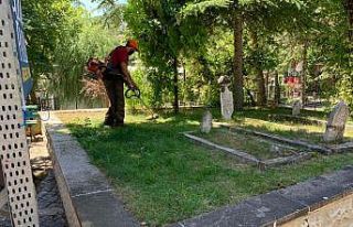 Park ve bahçelerde bayram hazırlığı