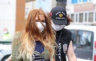 Parmak izlerini çorapla saklayan hırsızlık çetesine...