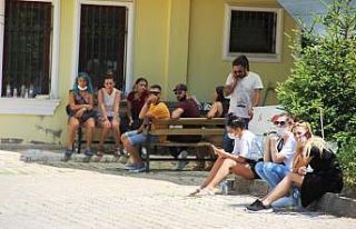 Pınar’ın ailesi cenazeyi bekliyor
