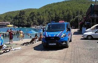 Plajlarda jandarmadan maske uyarısı