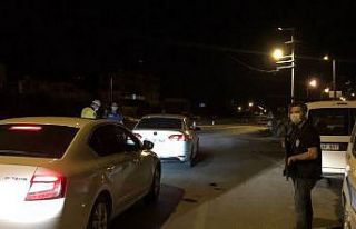 Polis ekiplerinden bayram öncesi gece trafik denetimi