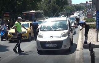 Polis ekiplerinden yaya öncelikli trafik bilgilendirmesi