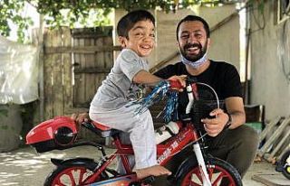 Ramazan öğretmen çocukların bisiklet hayalini...