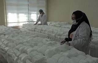 Sağlık çalışanları için 2 ayda 75 milyon cerrahi...