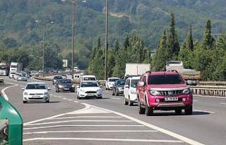 Sakarya TEM Otoyolu’nda bayram trafiği