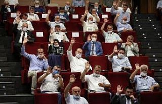 Sakarya’da belediyelerin etkinliklerinde havai fişek...