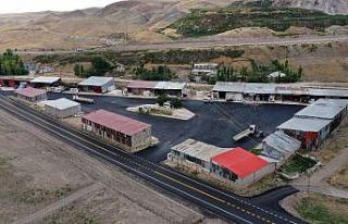 Samancılar sitesinin yolu yenilendi