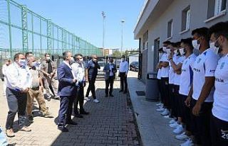 Şampiyonlara destek sözü