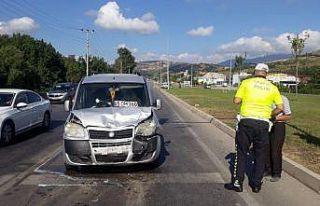 Samsun’da kamyonet kırmızı aşıkta bekleyen...