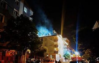 Sancaktepe’de hamamın bacası yandı... Mahalleli...