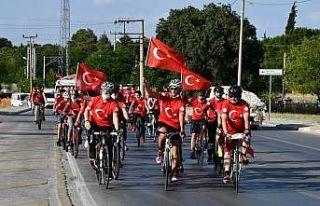 Şehitlere saygı için pedal çevirdiler