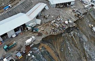 Selin vurduğu Yusufeli Barajı şantiyesi havadan...