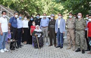 Şemdinli’de şehit ailelerine ziyaret