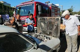 Seyir halindeki otomobil yandı