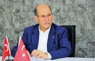 Sezer: "Darbelere de darbecilere de ’dur’...