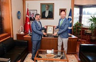 Sivas Bilim ve Teknoloji Üniversitesi Rektörü Prof....