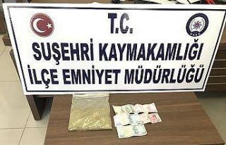 Sivas’ta 219 gram esrar ele geçirildi