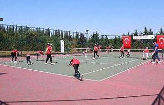 Sultangazili çocuklar yeni normal hayatta hem eğitim...