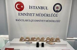 Şüpheli araçtan 8 kiloya yakın eroin çıktı