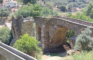 Tarihe tanıklık eden köprü bu defa nostalji yaşatacak