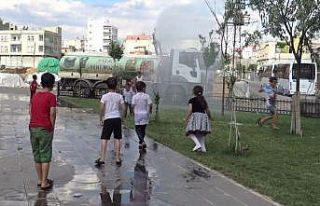 Termometreler 52 dereceyi gösterdi çocuklar sulama...