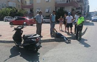 Ticari araca çarpmamak için motosikletini devirdi:...