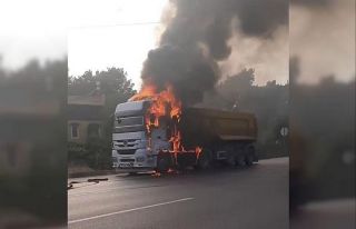 Tır alev topuna döndü