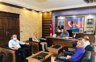 Tosun, ziyaretlerde bulundu