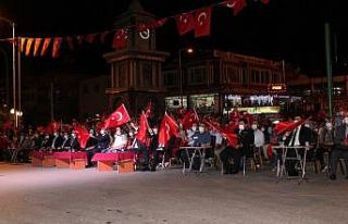 Tosya halkı demokrasi nöbetini bırakmadı