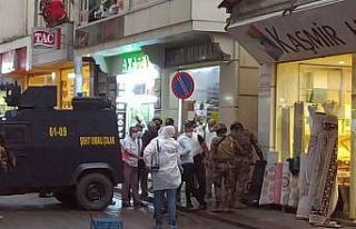 Trabzon’da 3 kişiyi yaralayan şahıs operasyonla...