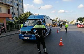 Trafikte toplu ulaşım araçlarında polis denetimi