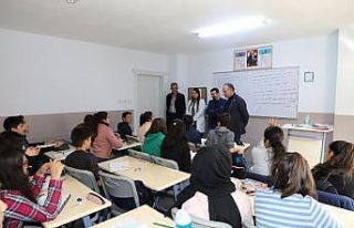 Turgutlu Belediyesi lise adayı öğrencilere tercih...