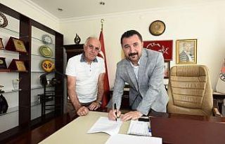 Turhal’a ilki yapılacak olan yarı olimpik kapalı...