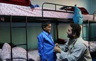 Türk hayırseverler, 52 ülkede çocuklara bayram...