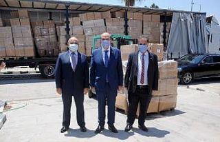 Türkiye’den KKTC’ye 3 tır tıbbi malzeme yardımı