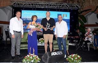 Ünlü tiyatrocu Levent Üzümcü, “ Ay Işığı...