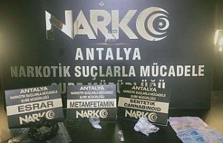 Uyuşturucu ticareti yapan 4 şüpheli tutuklandı