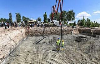 Vali Bilmez, Saray ilçesinde temel atma törenine...