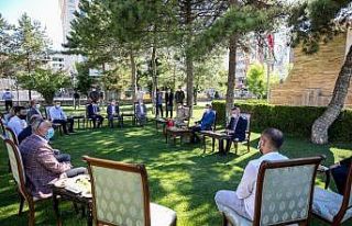 Vali Bilmez şehit aileleri dernek başkanlarıyla...