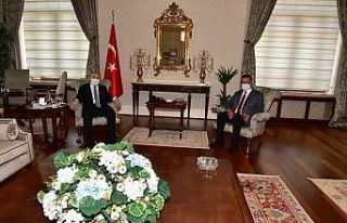 Vali Deniz misafirlerini ağırladı