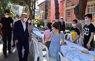 Vali Karadeniz eşiyle birlikte bayram ziyaretleri...
