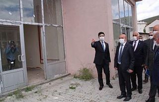 Vali Öner Çıldır ilçesini ziyaret etti