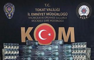 Valizinden 1710 paket kaçak sigara çıktı