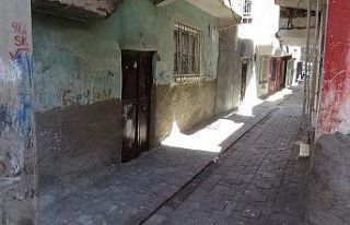 Yaralı halde bulunan kadın yaşamını yitirdi