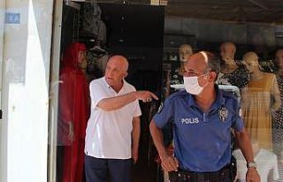 Yaşlı adam gaspçının elinden sopayla kurtuldu